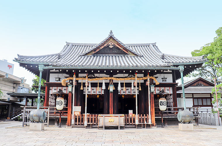 播磨国総社 - 播磨国を守る歴史ある神社｜16郡174座の神様と国内最大級の楼門が圧巻