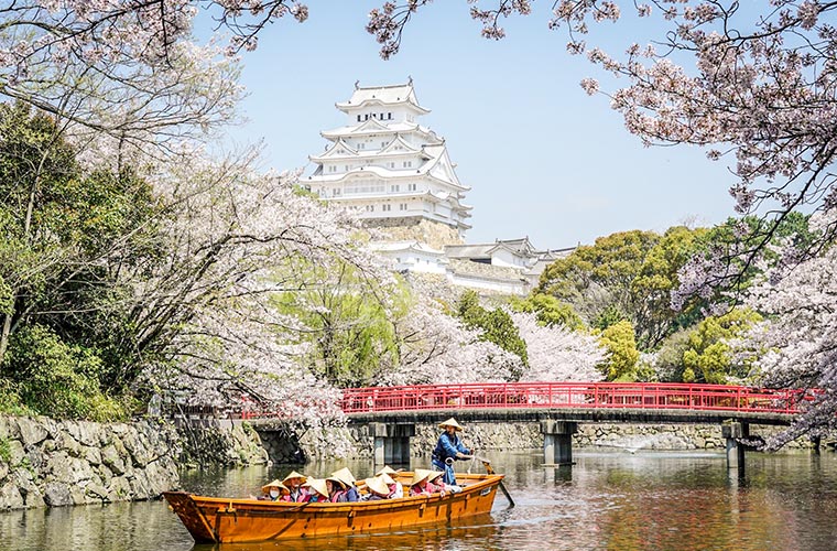 Mar. 20 - Dec. 1, 2024｜Cruise the inner moat of Himeji Castle on a Japanese-style boat!